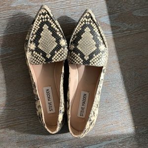 Steve Madden - Snake Skin Flats, Size 6